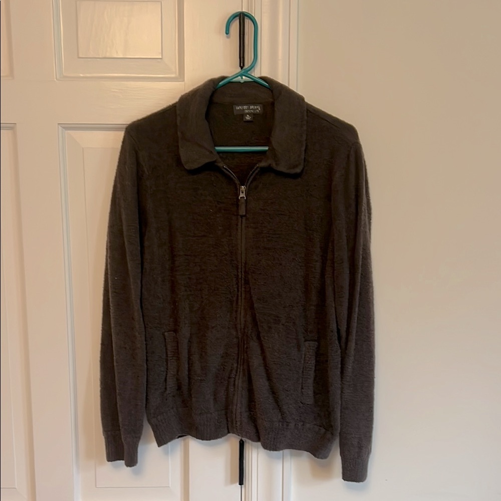 Women’s barefoot dreams, cozy chic zip up